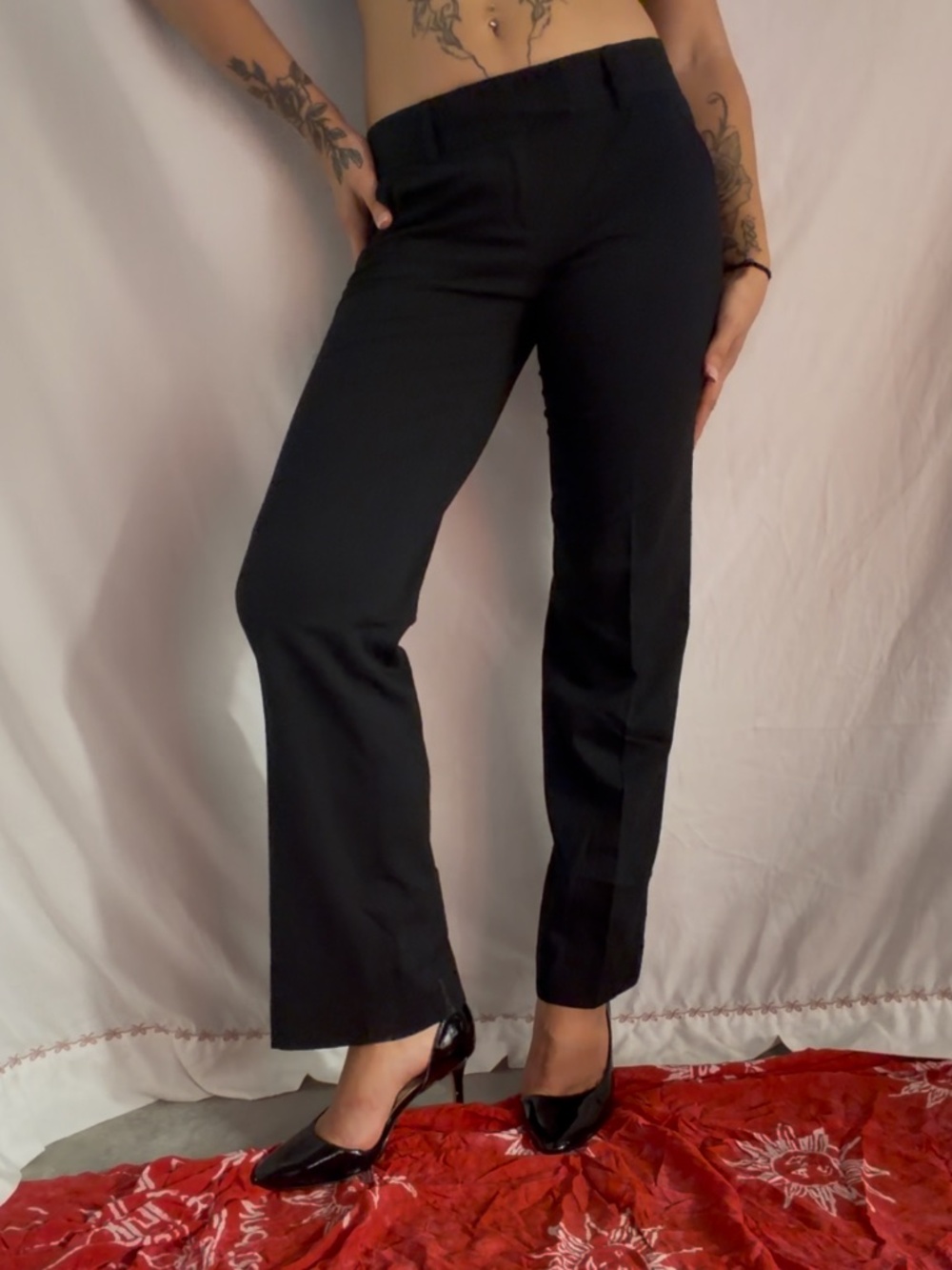 Laundry by Shelli Segal Black Low Waist Flare Trousers